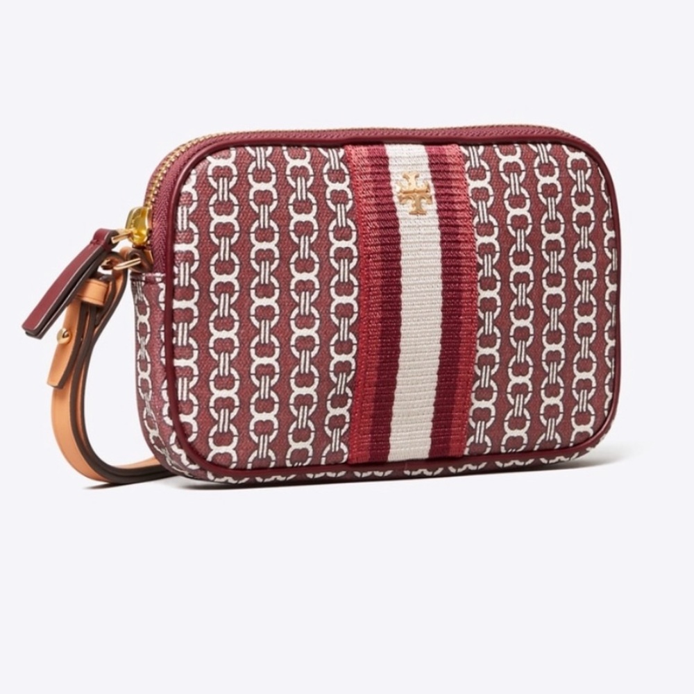 🆕 Tory Burch Gemini wristlet